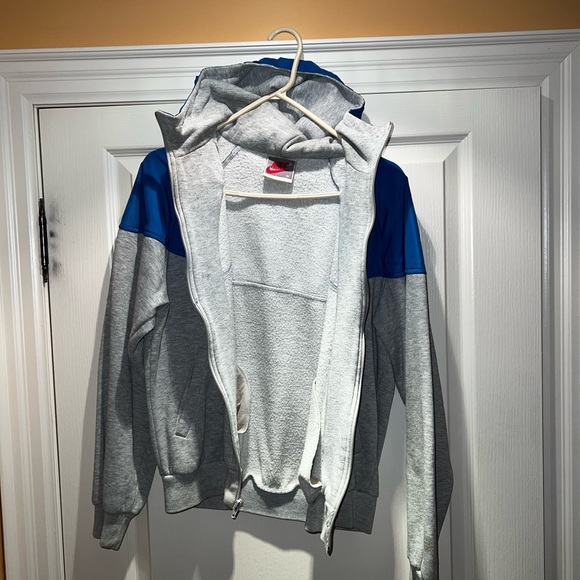 Vintage Nike zip up hoodie - Picture 2 of 3